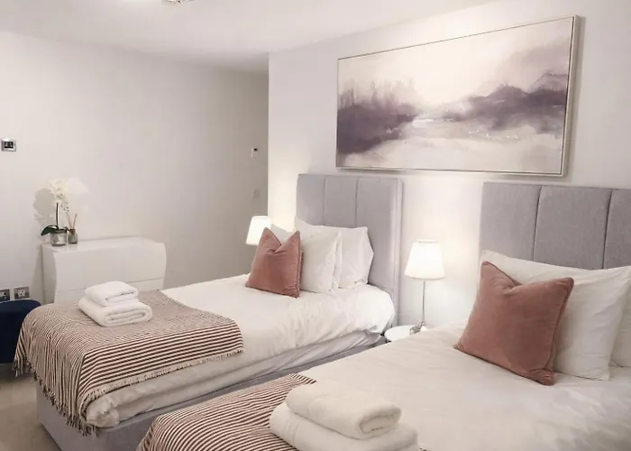 Central Windsor, Free Parking 300M To Castle, Pet Friendly