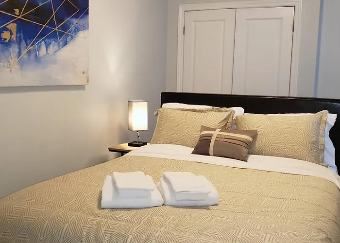 Nice 2 Bdr 2 Parking, Pet Friendly, Patio