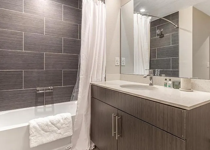 Landing Modern Apartment With Amazing Amenities