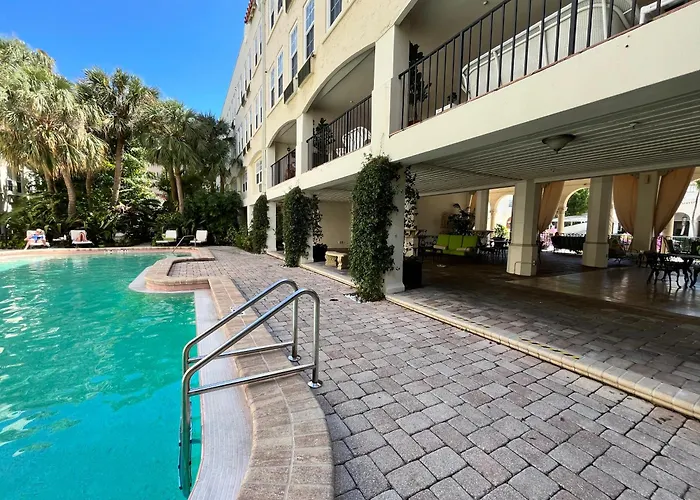The Green Room - Poolview With Private Parking Spot At 1920S Historic Residence On Palm Beach Island