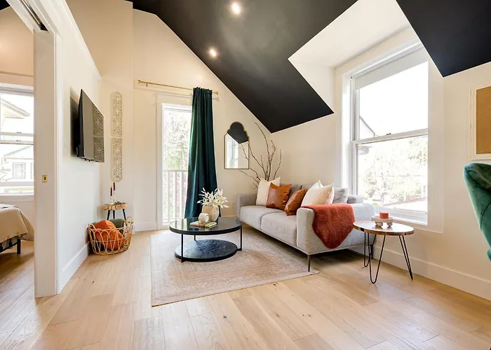 The Willow On Victoria Park - 1 Bed 1 Bath