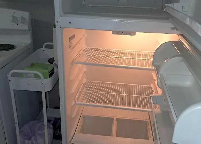 Cosy Single-Level Home With Laundry And Parking