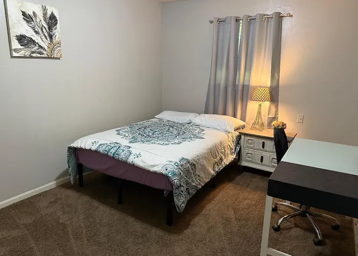 2B1B Apartment In Independence Near Downtown Kc