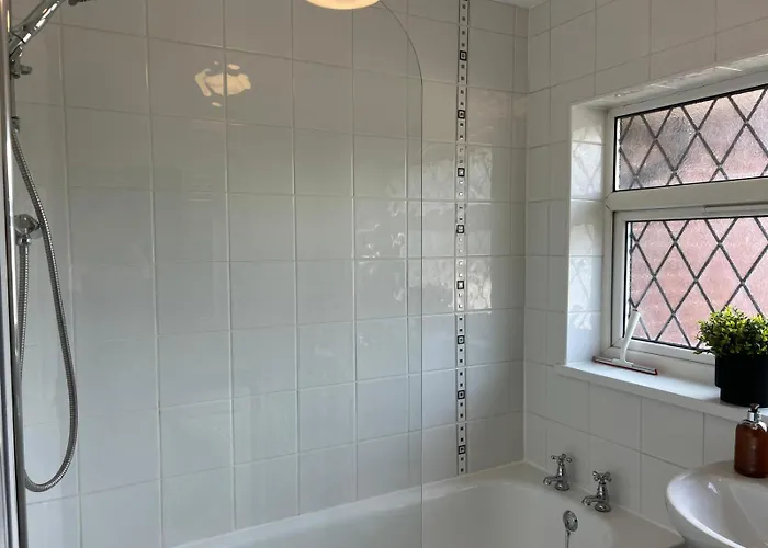 Cosy Flat Near Gatwick Free Parking