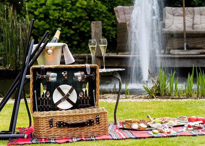 Summer Lodge Country House Hotel