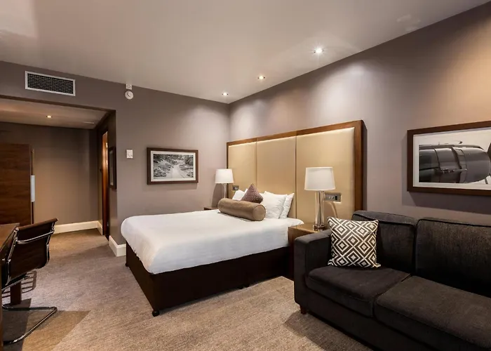 Sandman Signature London Gatwick Hotel