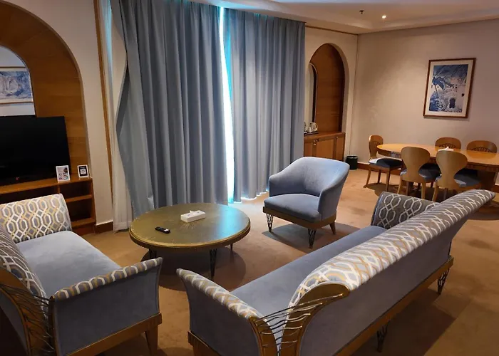 Oryx Grand Hotel Jebel Hafeet