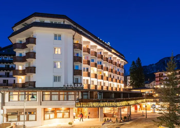 Hotel Alaska Cortina