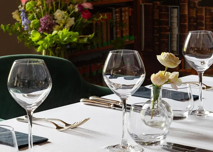 Le Cro-Magnon - Hotel - Piscine - Climatisation