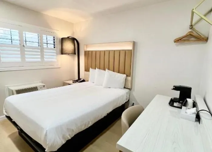 Nob Hill Motor Inn -Newly Updated Rooms!