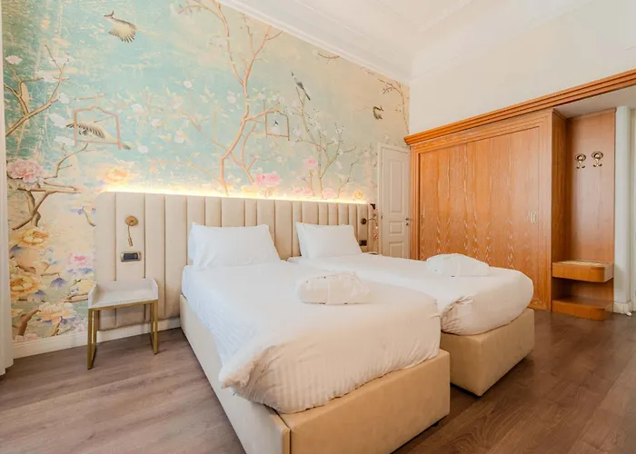 Lolli Palace Hotel
