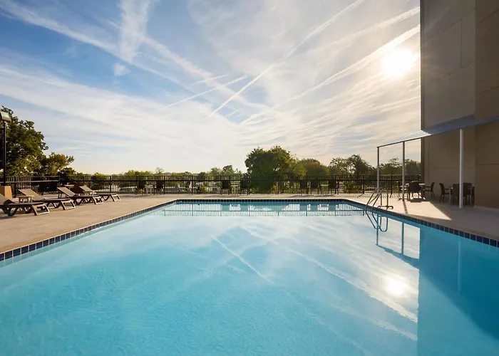 Comfort Inn & Suites Presidential