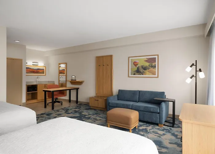 Hampton Inn&Suites Ontario