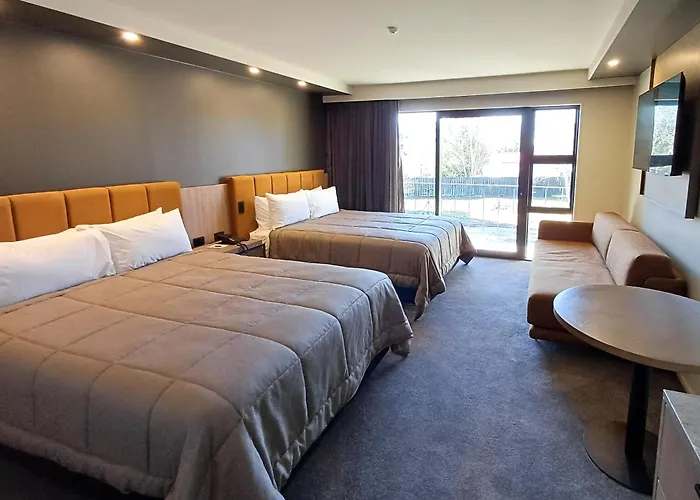 Distinction Mackenzie Country Hotel