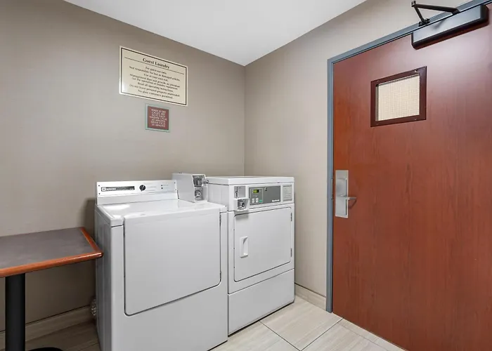 Best Western Plus Fresno Airport Hotel
