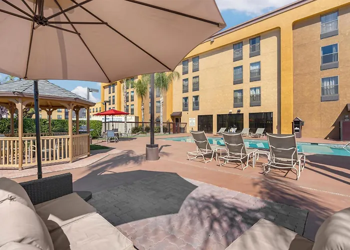 Best Western Plus Fresno Airport Hotel
