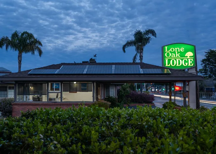 Lone Oak Lodge