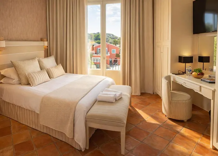 La Bastide Du Port - Hotel De Charme