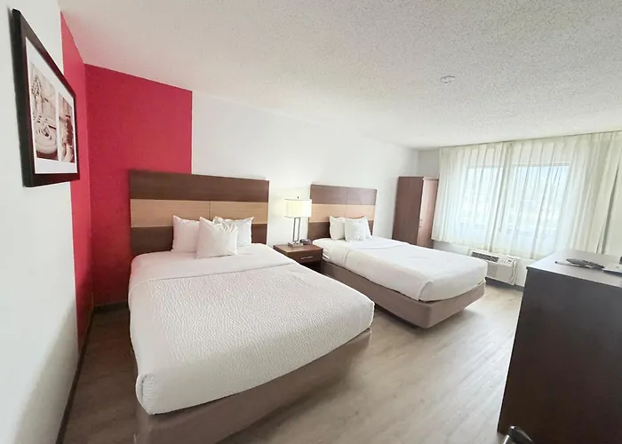 Ramada By Wyndham Effingham