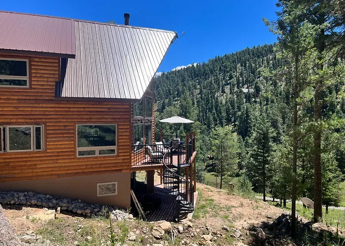Quiet Cabin In The Sacramentos