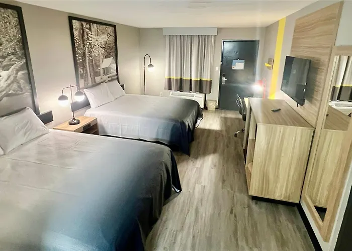 Super 8 By Wyndham Manchester Tn