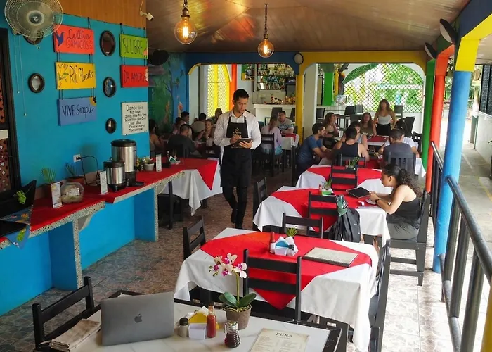 Hotel El Icaco Tortuguero