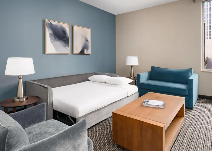 La Quinta Inn & Suites By Wyndham Chicago Downtown