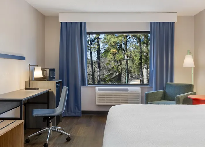 Lake Norman Inn And Suites