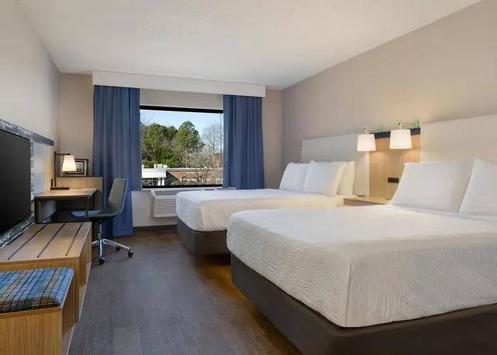 Lake Norman Inn And Suites