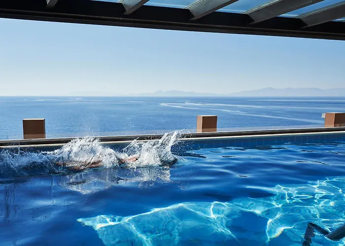 Bellevue On The Beach Suites