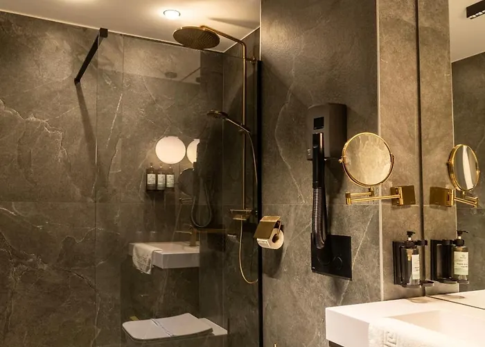 Hotel Zena Beauty & Shopping Center