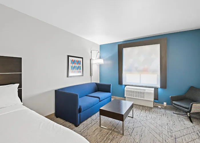 Holiday Inn Express & Suites White Hall By Ihg