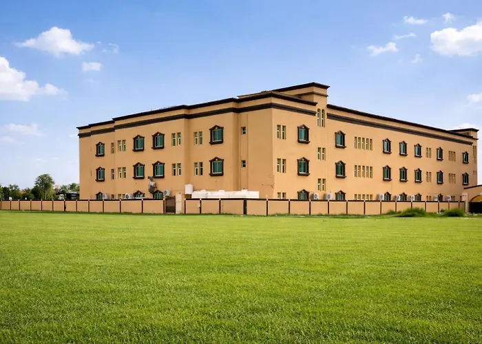 Al Nakheel Hotel Apartments