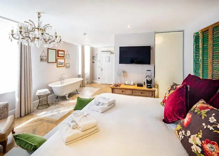 Logis Hotel De France