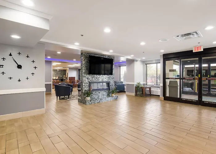 Quality Inn & Suites Cvg Airport