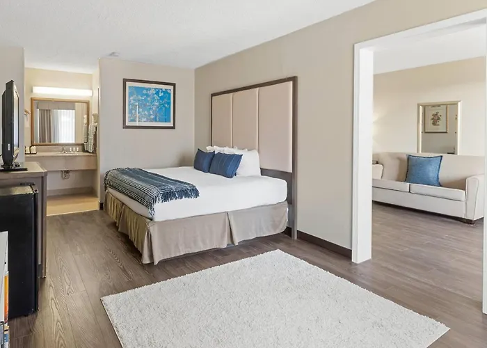 Ramada By Wyndham Houma