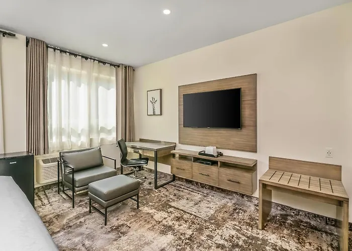 The Hue Hotel, An Ascend Collection Hotel