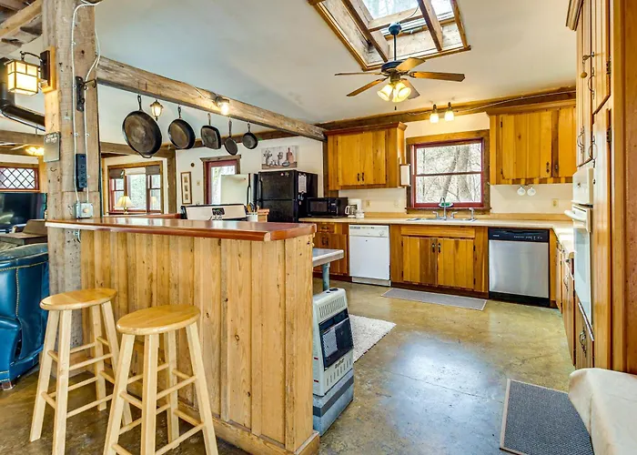 Jasper '7 Timbers' Cabin On 10 Acres W/ A Creek!