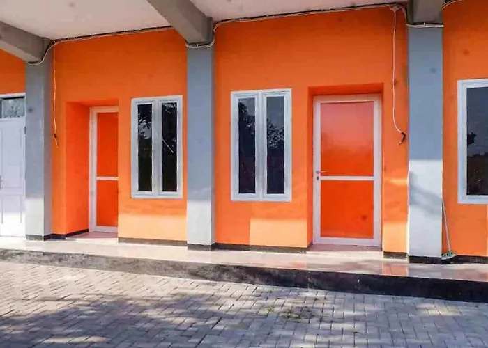 Artayya Puri 2 Near Alun Alun Caruban Mitra Reddoorz