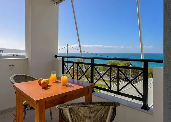 Finikas Studios & Apartments - Kalamaki Holidays