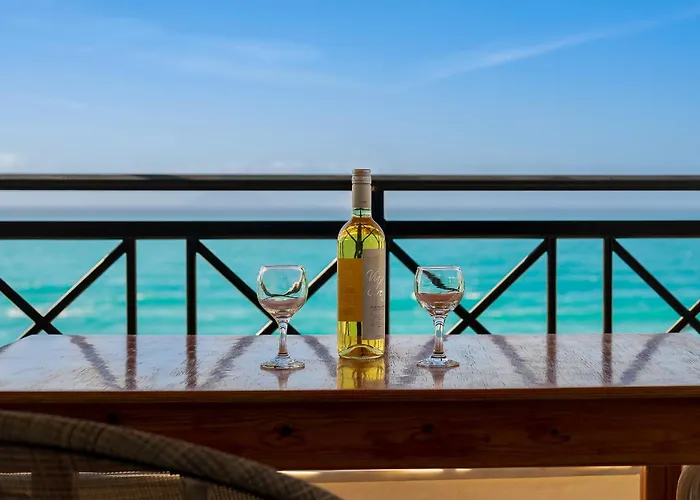 Finikas Studios & Apartments - Kalamaki Holidays