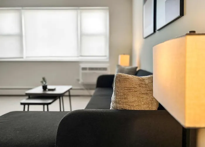Chic City Retreat 1Br Unit - Church A2