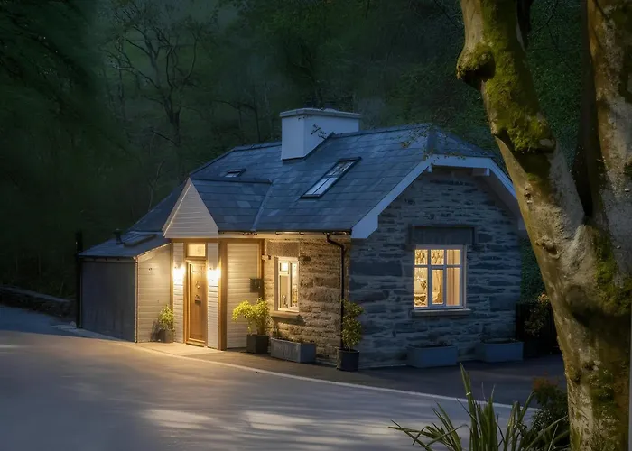 Aberdunant Hall, Snowdonia