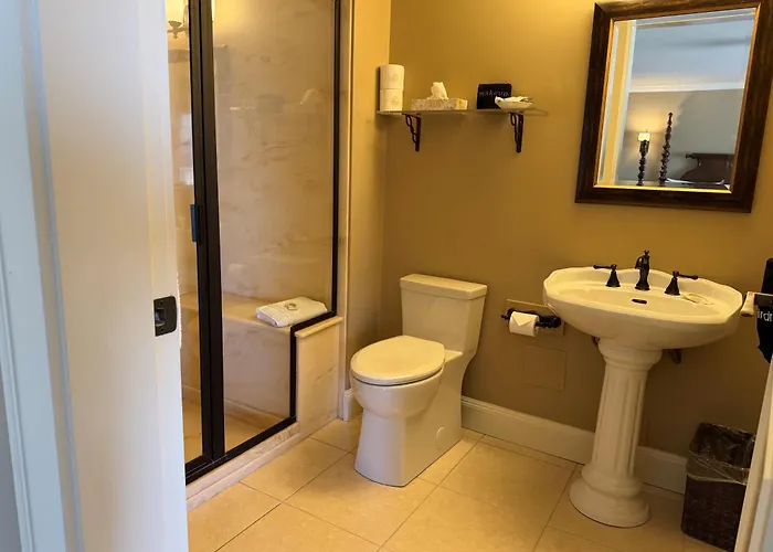 Crown Mansion Boutique Hotel & Villas