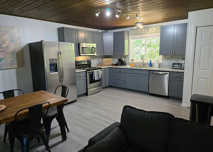 Turkey Trot, Cabin Getaway On Lake W/ Hot Tub