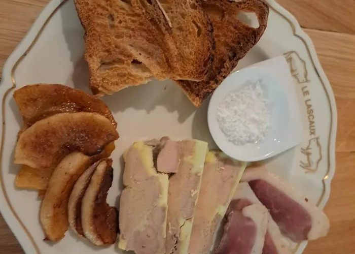Logis Hotel Restaurant Le Lascaux