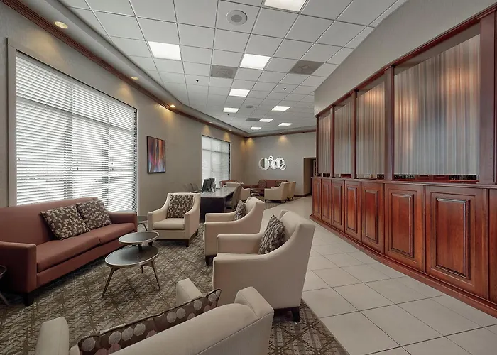 Doubletree By Hilton Bloomington