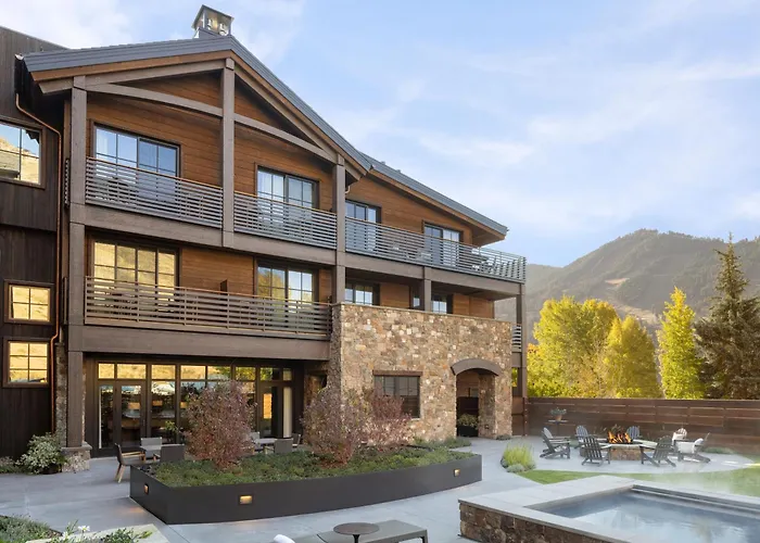The Rusty Parrot Lodge And Spa