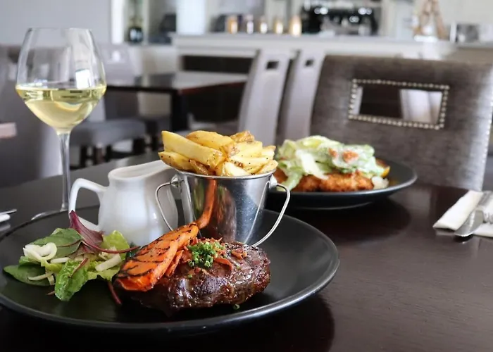 Schull Harbour Hotel & Leisure Centre