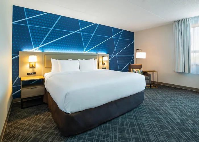 Comfort Inn & Suites Barrie - Highway 400